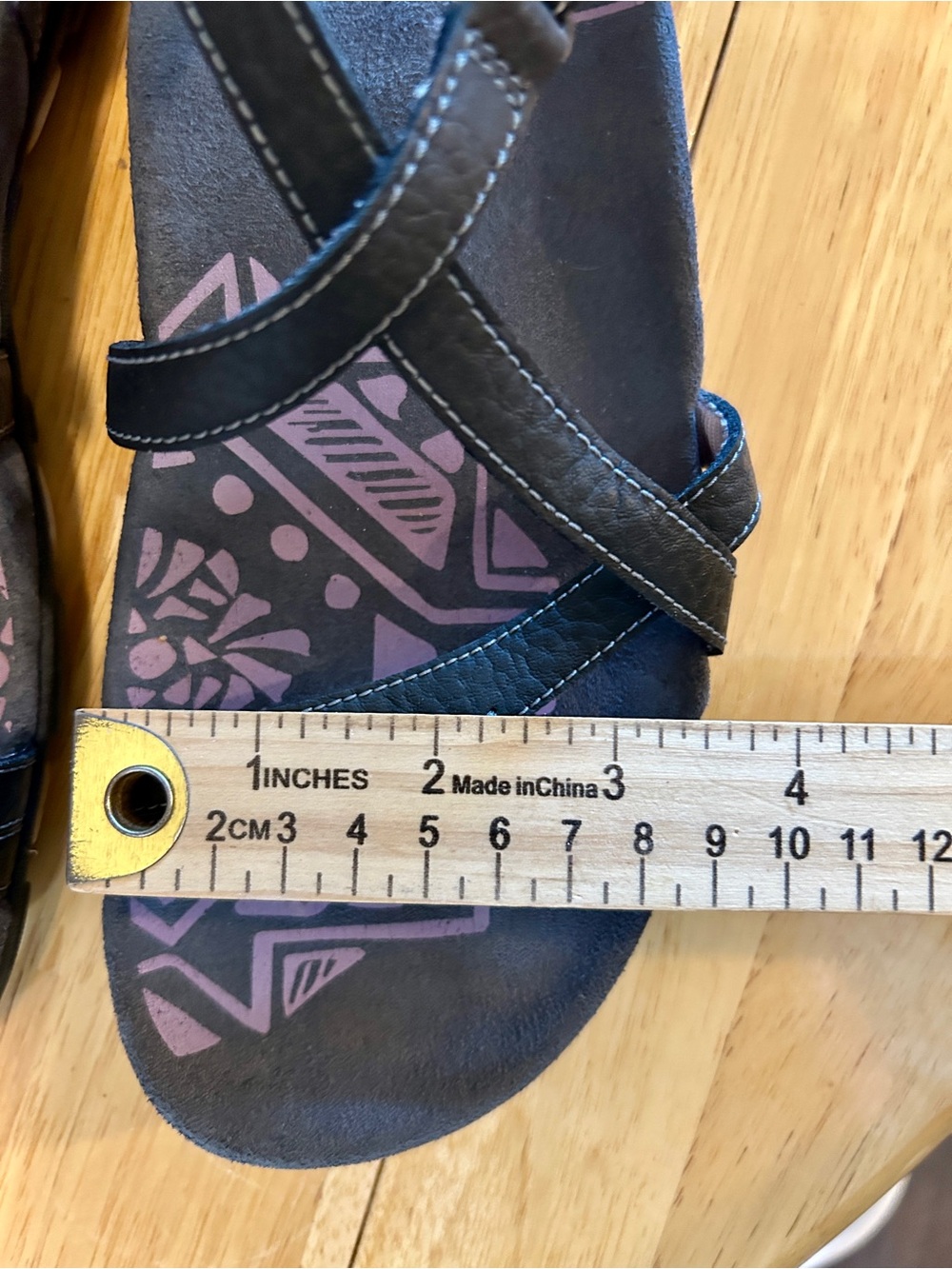 Merrell Women's Black Strappy Leather Sandals - Picture 15 of 15